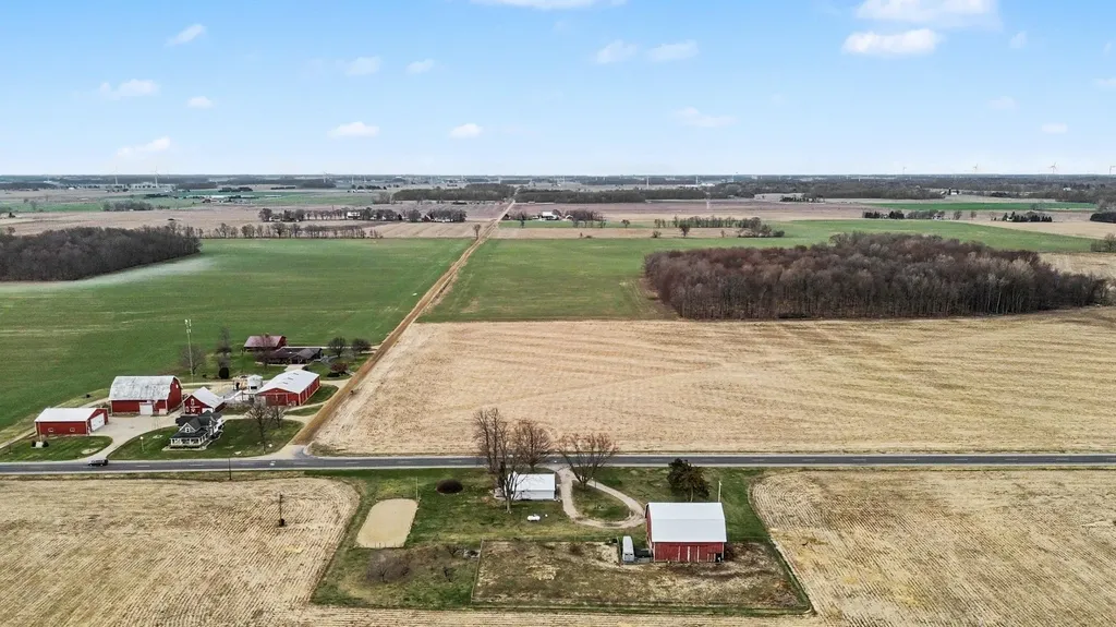 6596 W Washington Road Sumner Township MI 48847