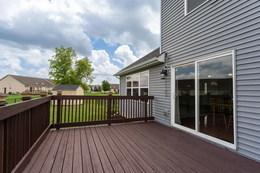 1653 Abbey Court Mt. Pleasant City MI 48858