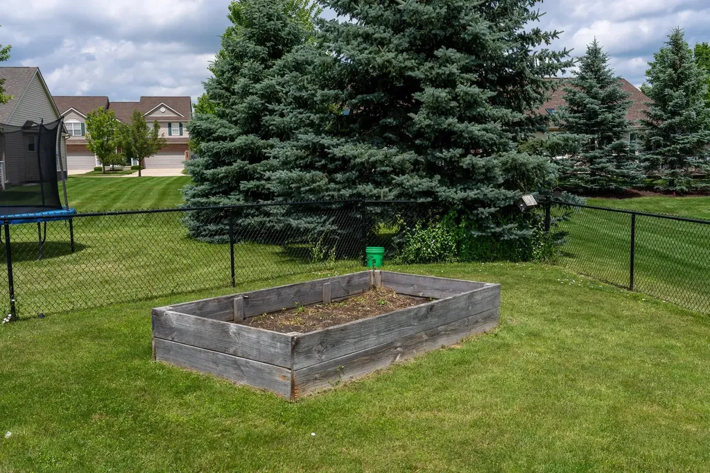 1653 Abbey Court Mt. Pleasant City MI 48858