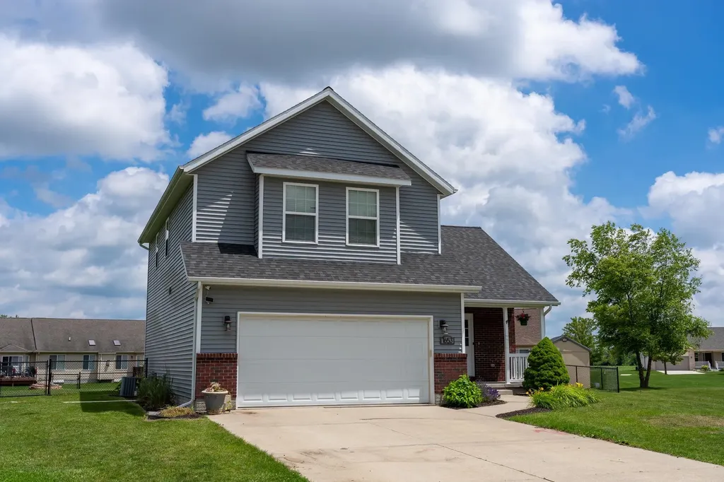 1653 Abbey Court Mt. Pleasant City MI 48858
