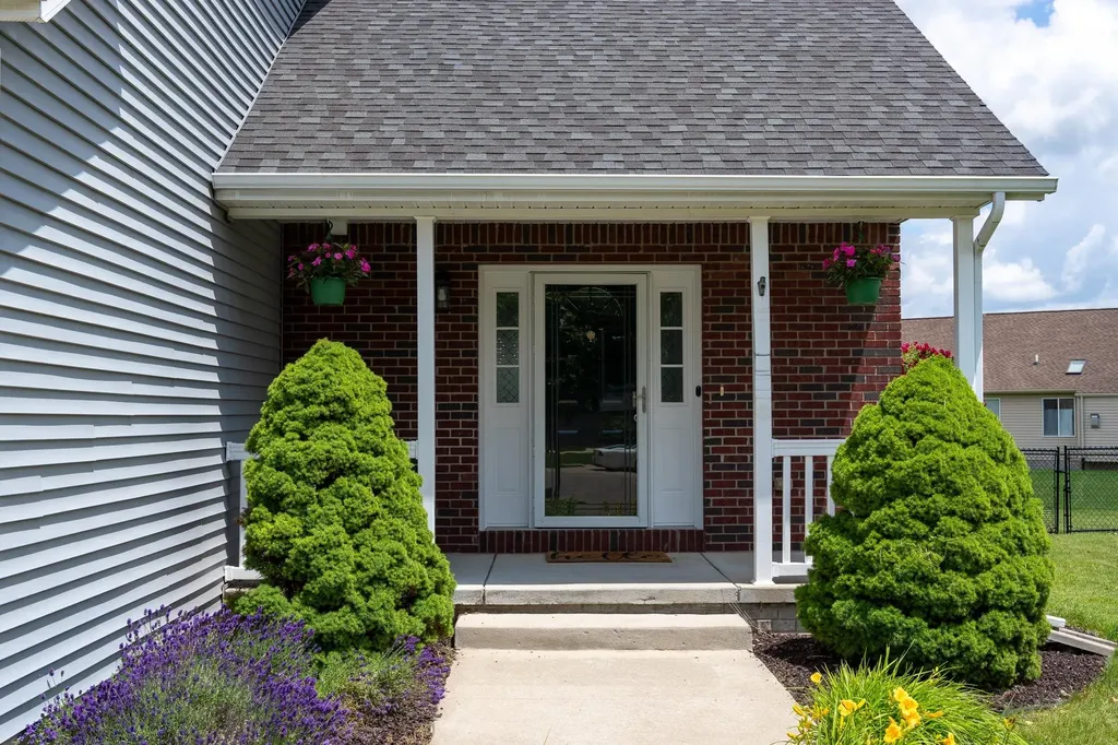 1653 Abbey Court Mt. Pleasant City MI 48858