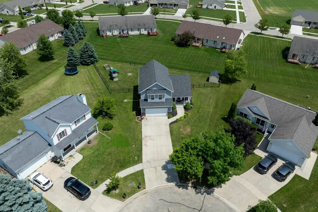 1653 Abbey Court Mt. Pleasant City MI 48858