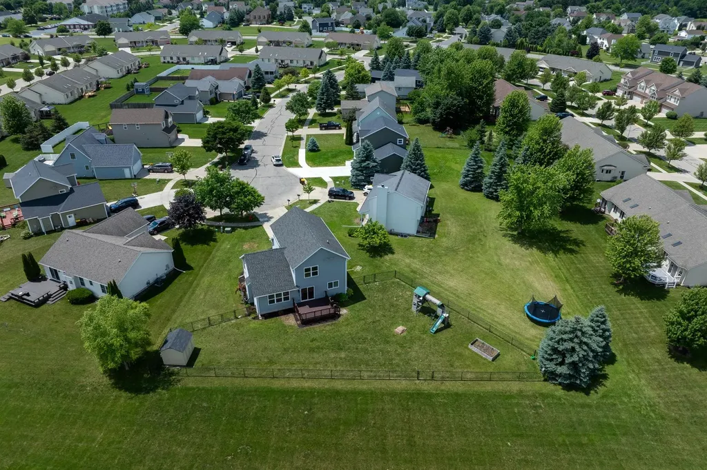 1653 Abbey Court Mt. Pleasant City MI 48858