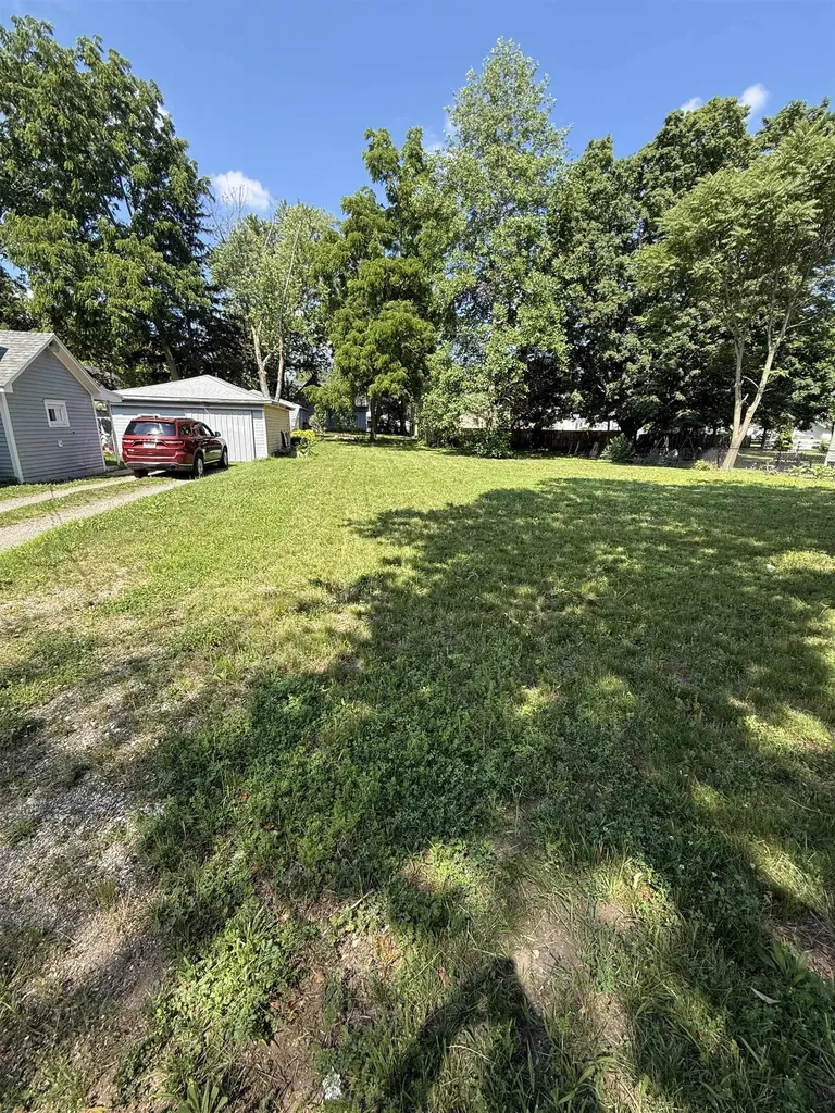 643 N Hickory Street Owosso Charter Township MI 48867