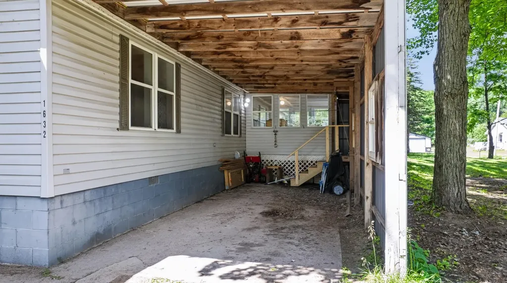 1632 Birch Drive Garfield Township MI 48632