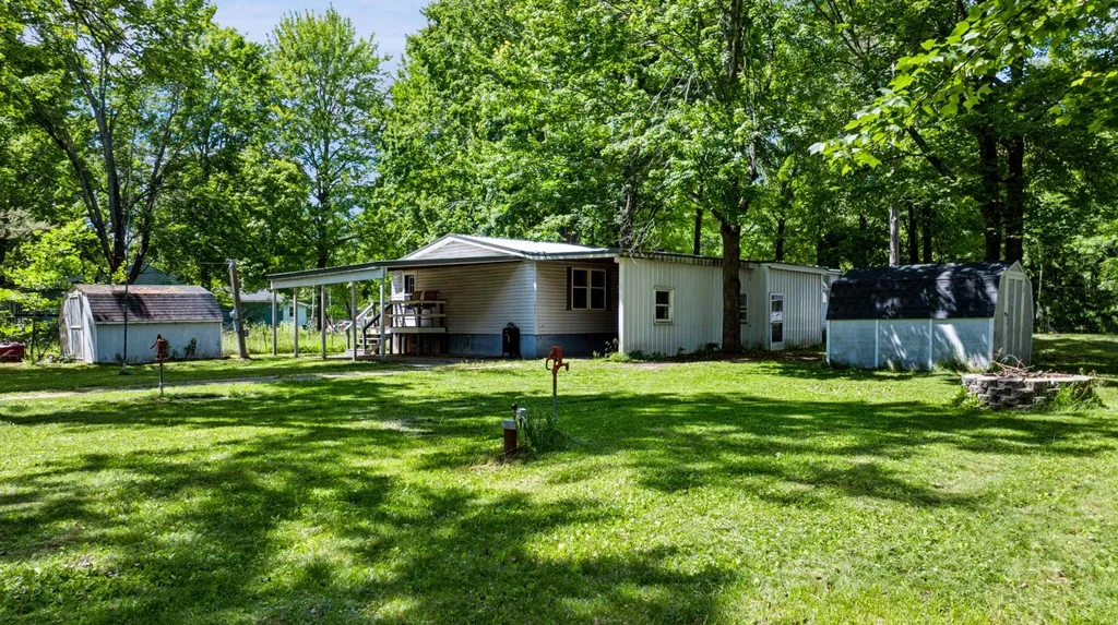 1632 Birch Drive Garfield Township MI 48632