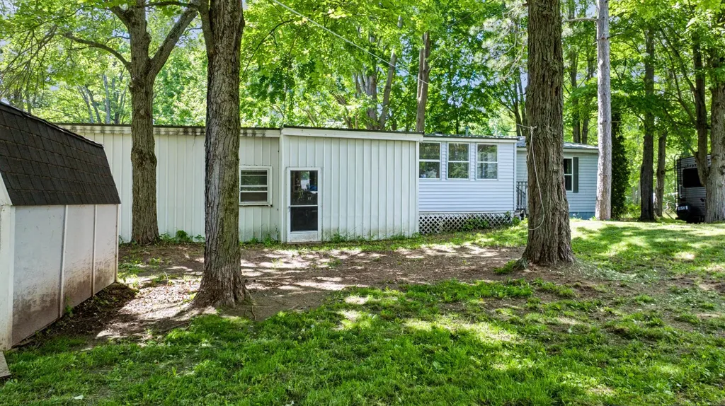 1632 Birch Drive Garfield Township MI 48632