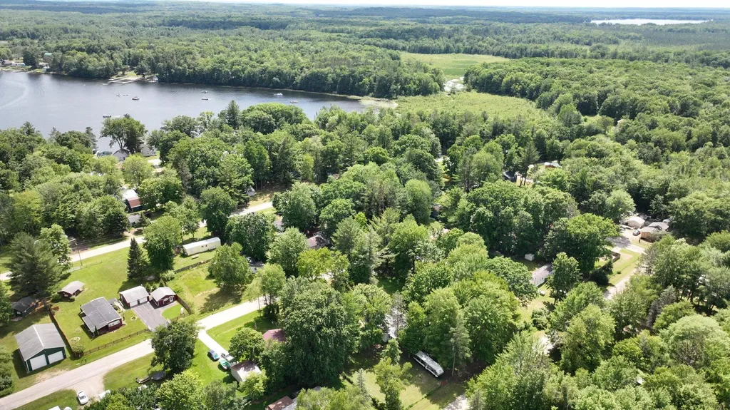 1632 Birch Drive Garfield Township MI 48632