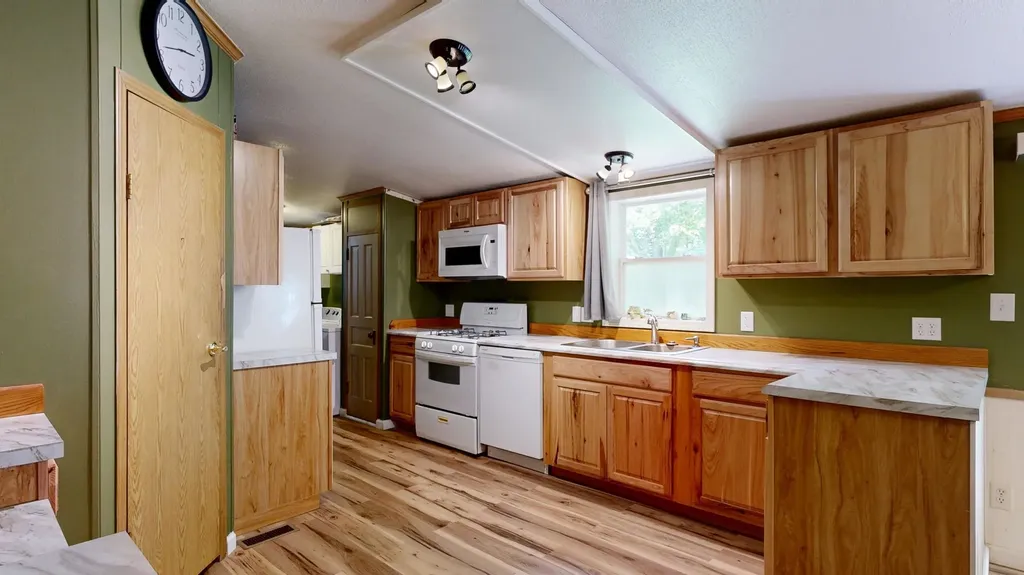 1632 Birch Drive Garfield Township MI 48632