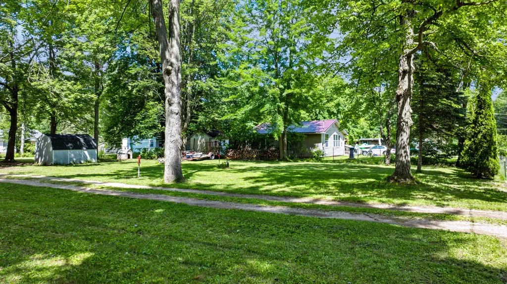 1632 Birch Drive Garfield Township MI 48632