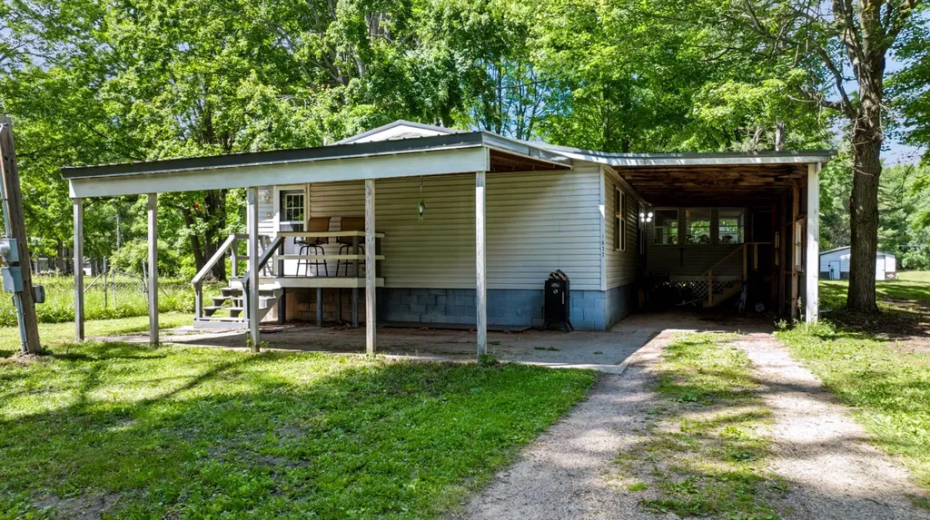 1632 Birch Drive Garfield Township MI 48632