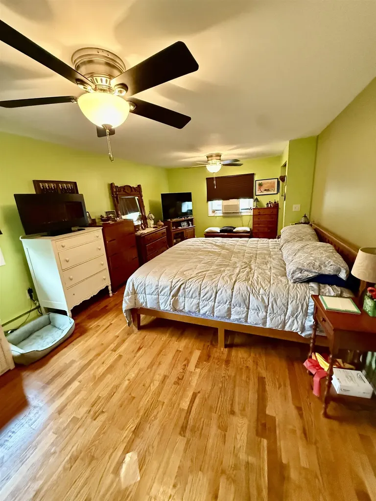 311 Devon Drive St. Louis City MI 48880