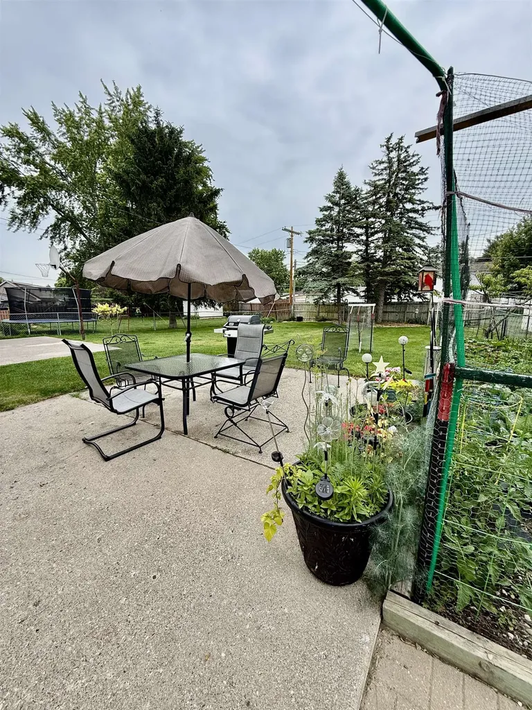 311 Devon Drive St. Louis City MI 48880