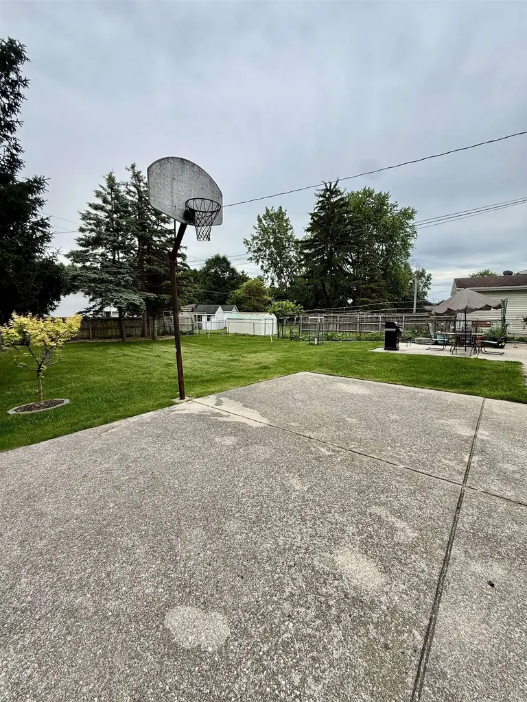 311 Devon Drive St. Louis City MI 48880