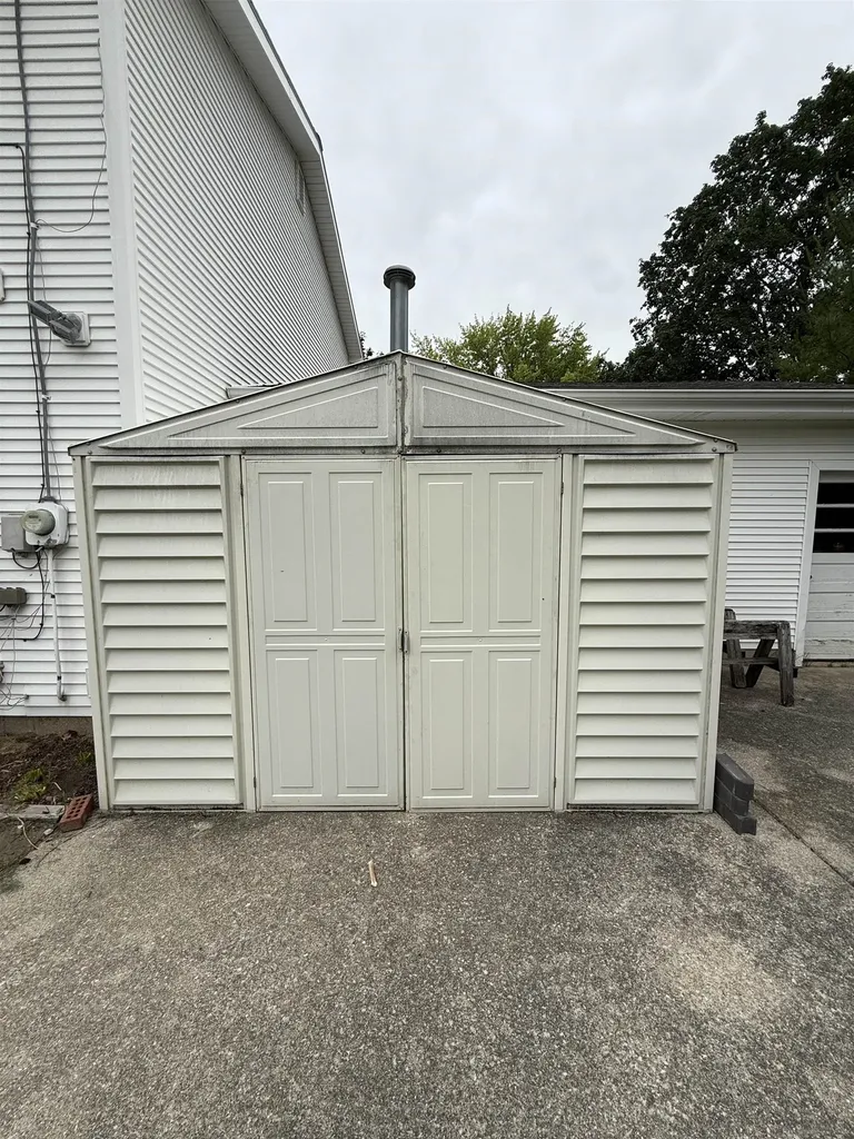 311 Devon Drive St. Louis City MI 48880