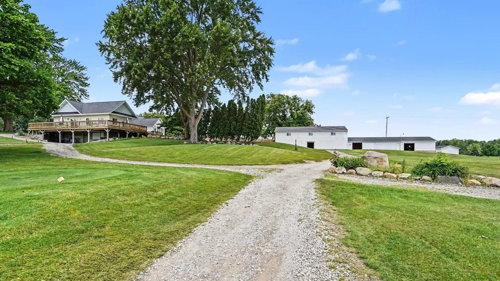 1508 N State Road Emerson Township MI 48847