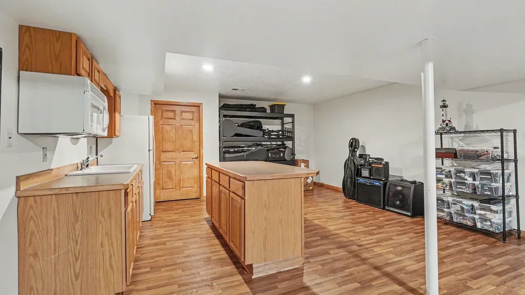2107 W Kelly Drive Deerfield Township MI 48858