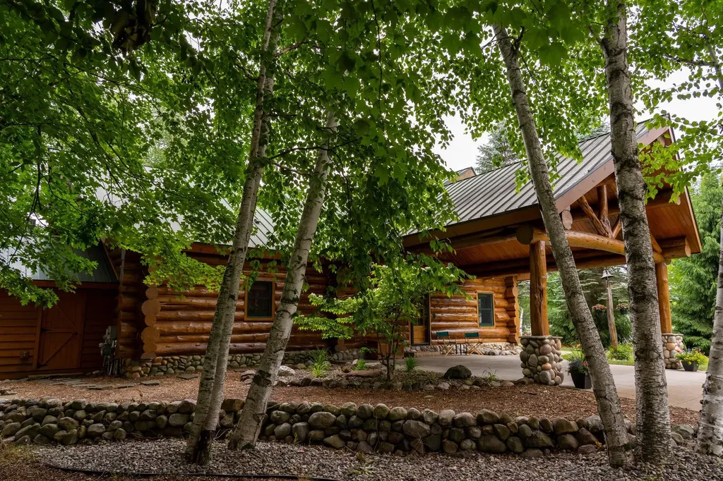 2095 Middle Haven Drive Butman Township MI 48624