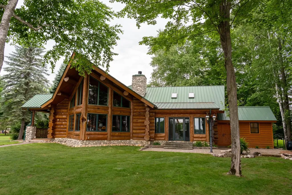 2095 Middle Haven Drive Butman Township MI 48624