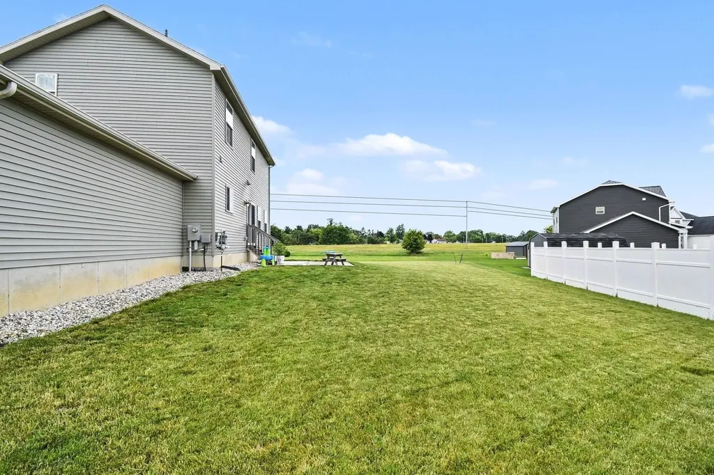 173 Crystal Court Alma City MI 48801
