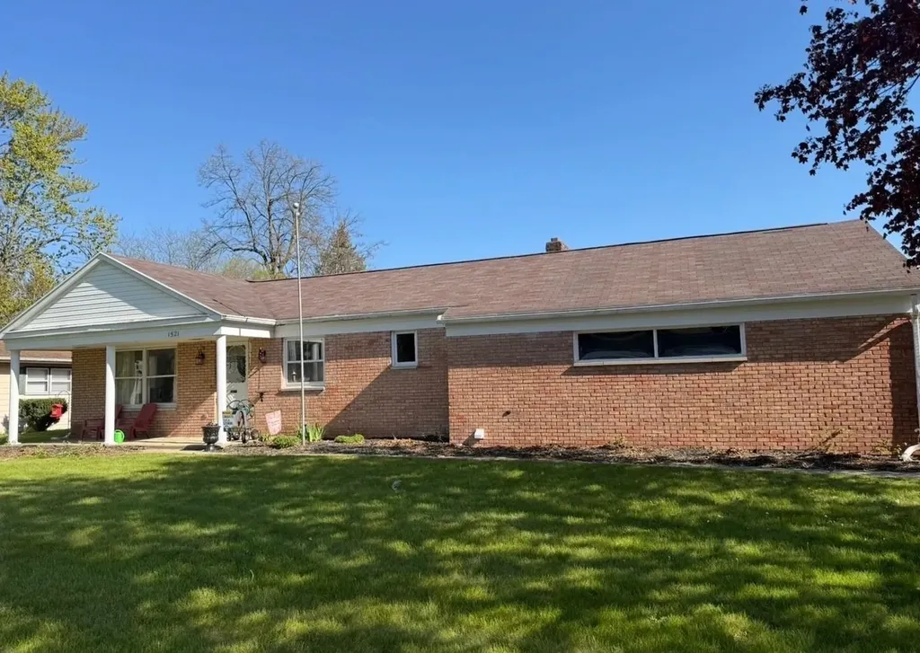 1521 E Broadway Street Mt. Pleasant City MI 48858
