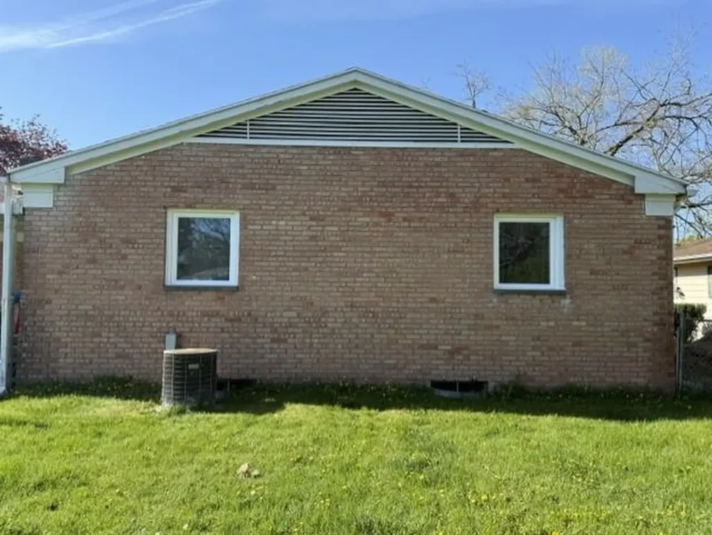 1521 E Broadway Street Mt. Pleasant City MI 48858