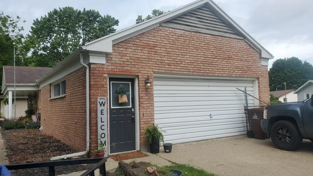 1521 E Broadway Street Mt. Pleasant City MI 48858