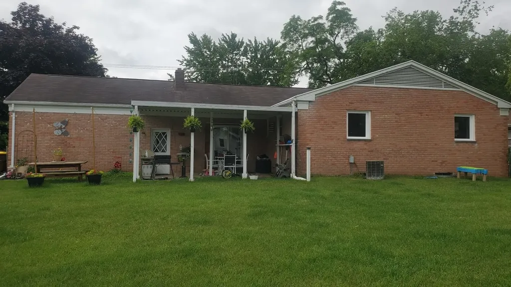 1521 E Broadway Street Mt. Pleasant City MI 48858