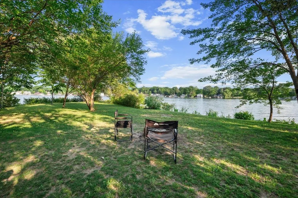 2483 Crystal Crystal Township MI 48818