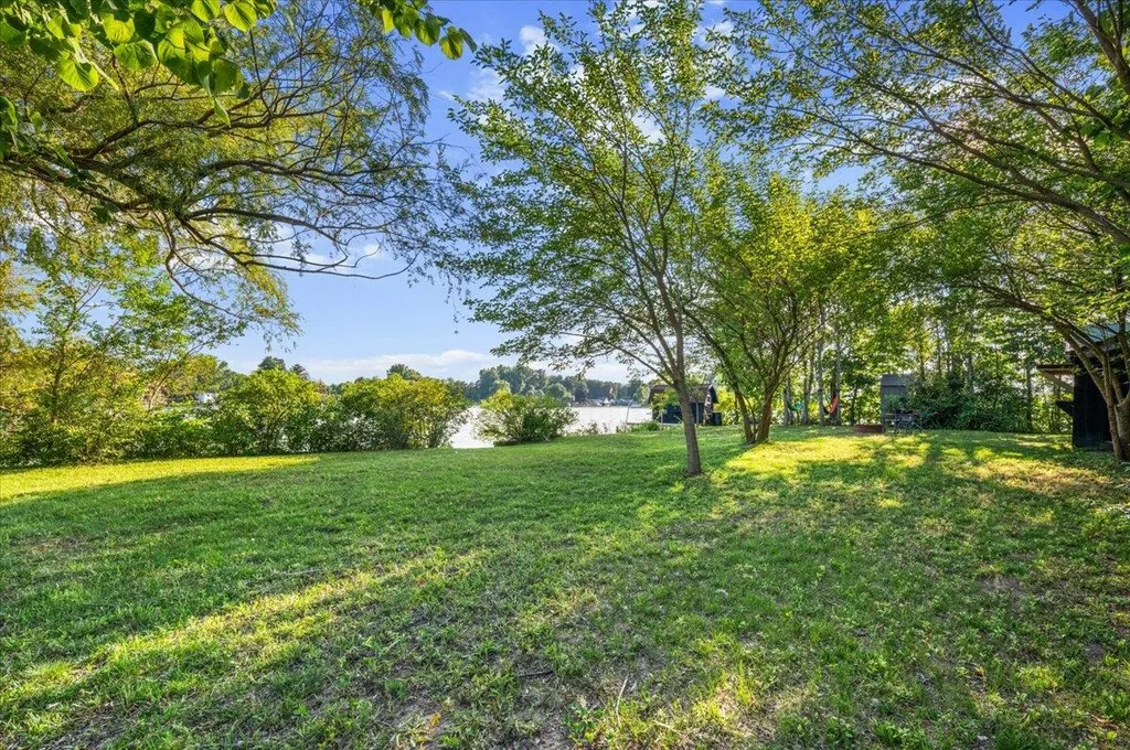 2483 Crystal Crystal Township MI 48818
