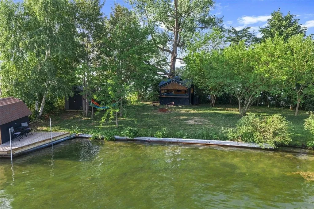 2483 Crystal Crystal Township MI 48818