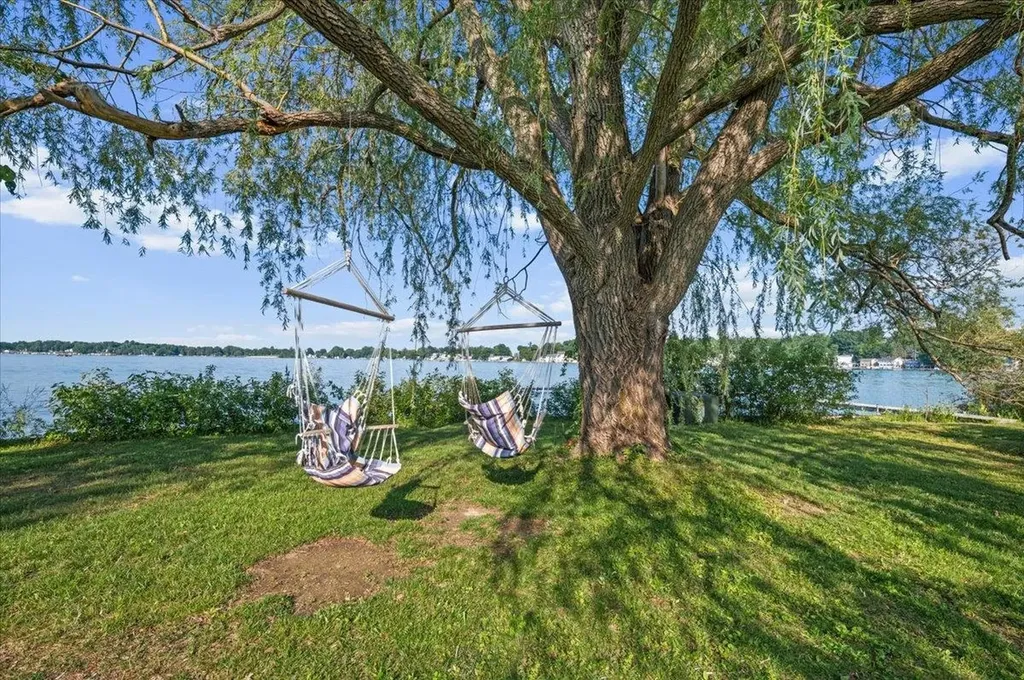 2483 Crystal Crystal Township MI 48818