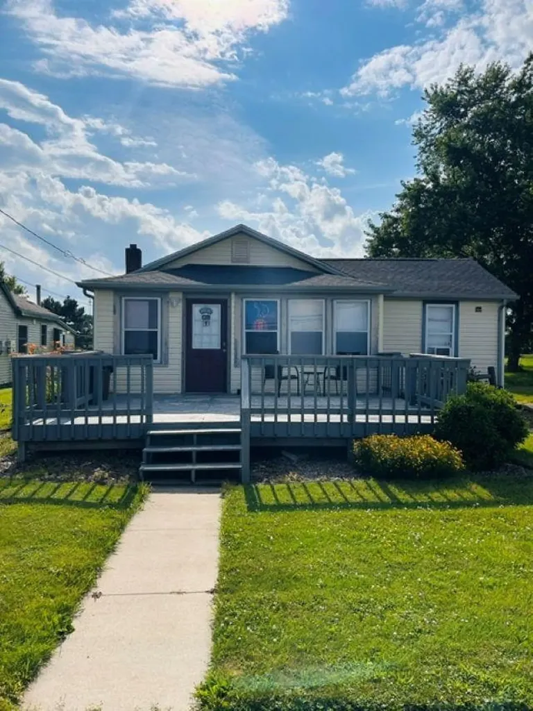 535 N Midland Street Merrill Village MI 48637