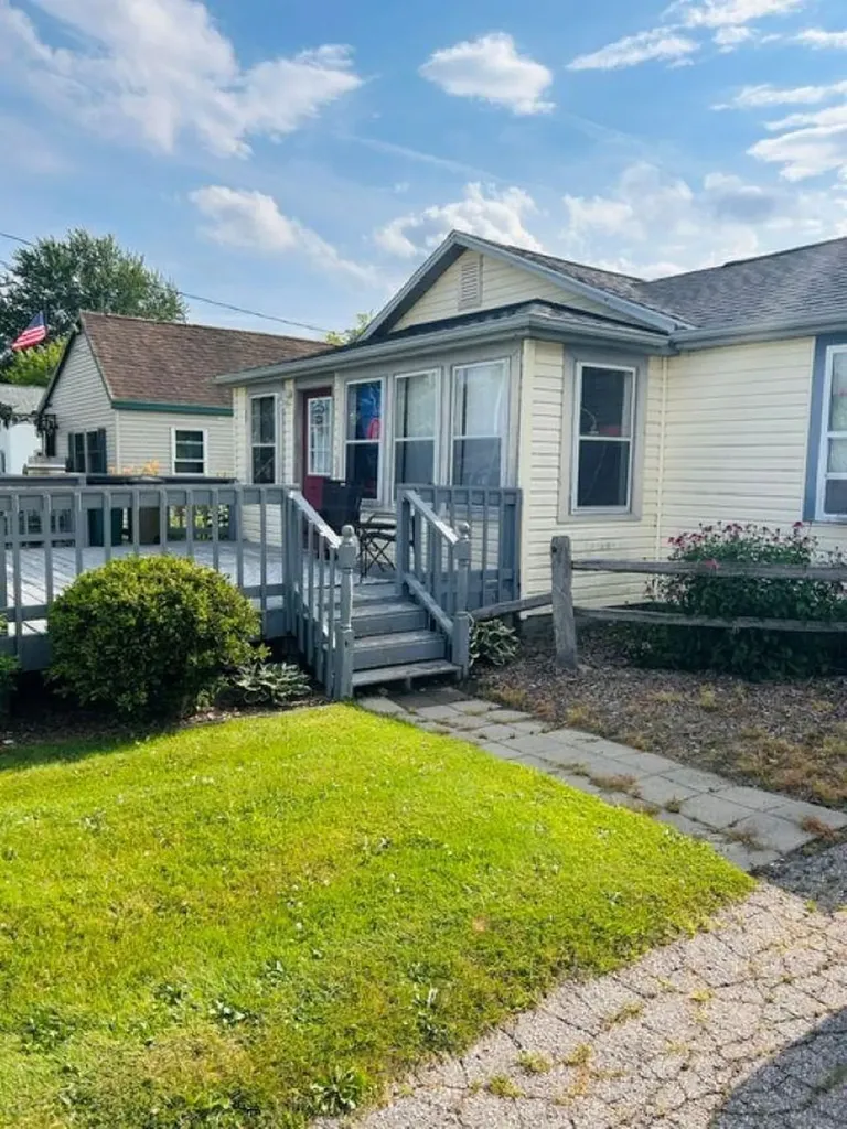 535 N Midland Street Merrill Village MI 48637