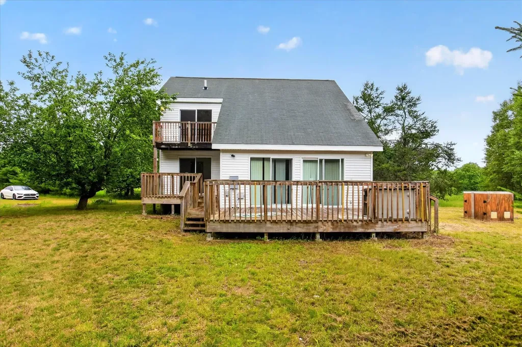 7221 S Military Road Beaver Creek Township MI 49738