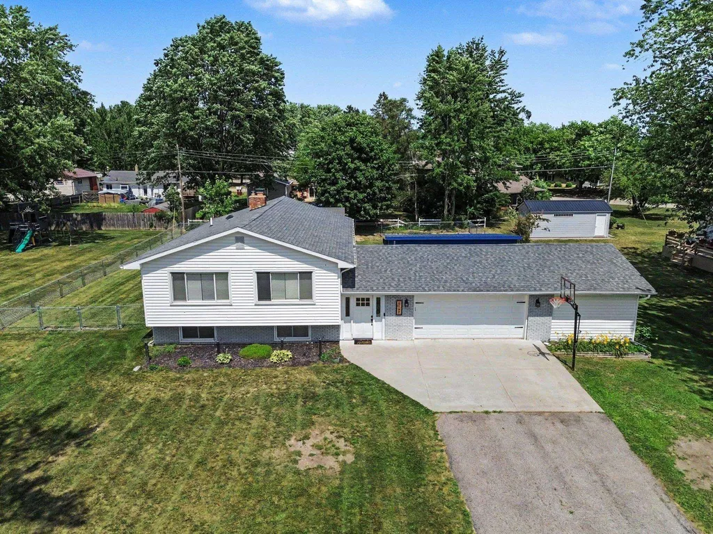 8197 S Federal Road Coe Township MI 48883