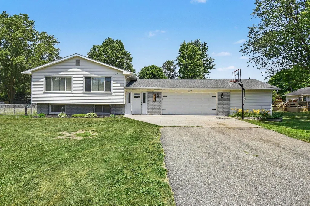 8197 S Federal Road Coe Township MI 48883