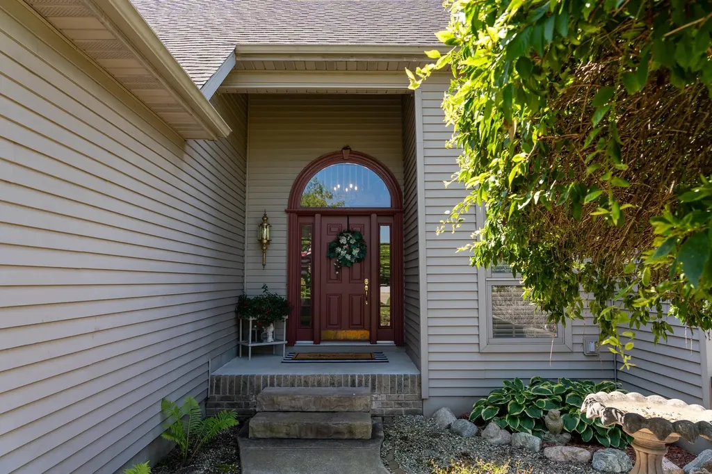 3106 Hunters Trail Union Charter Township MI 48858