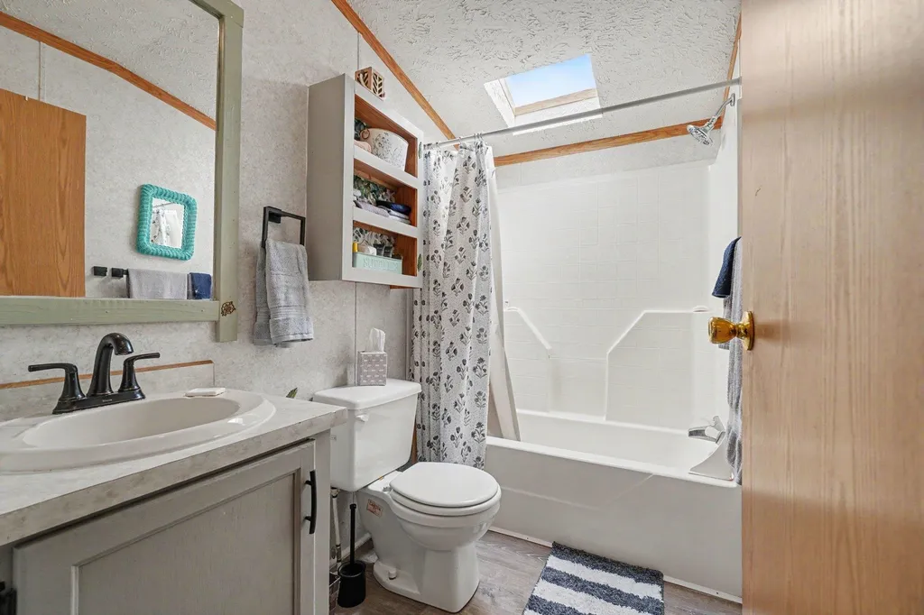 5232 E Broadway Union Charter Township MI 48858