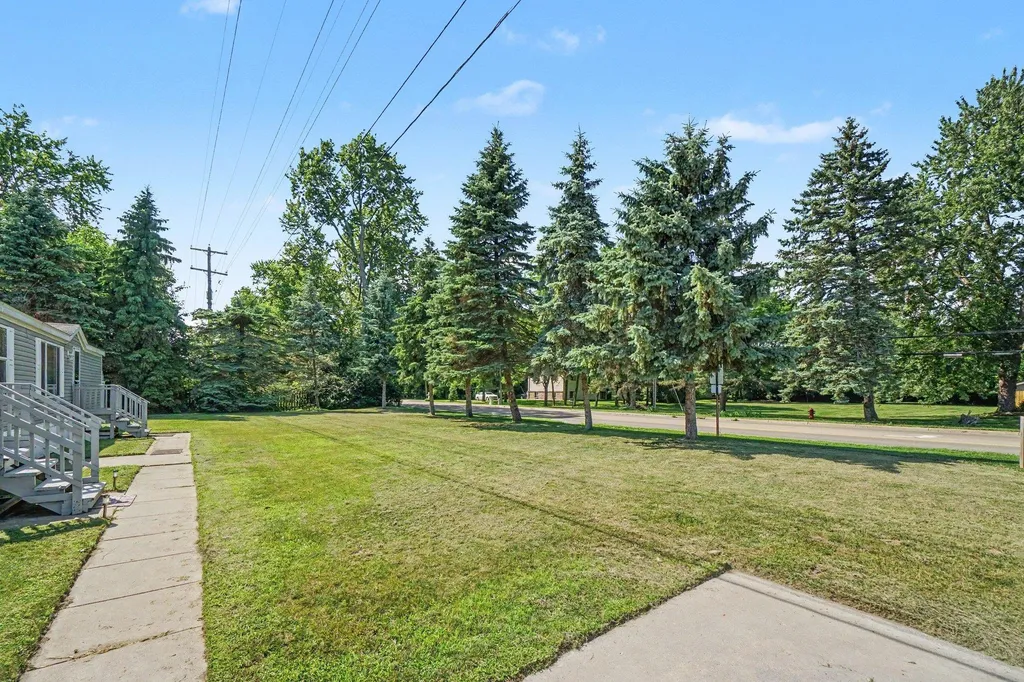 5232 E Broadway Union Charter Township MI 48858
