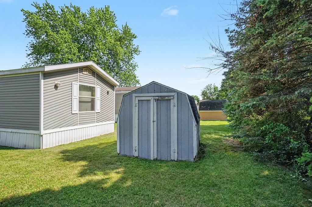 5232 E Broadway Union Charter Township MI 48858