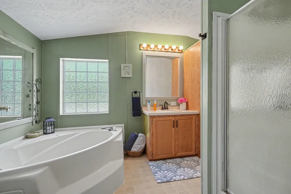 5232 E Broadway Union Charter Township MI 48858