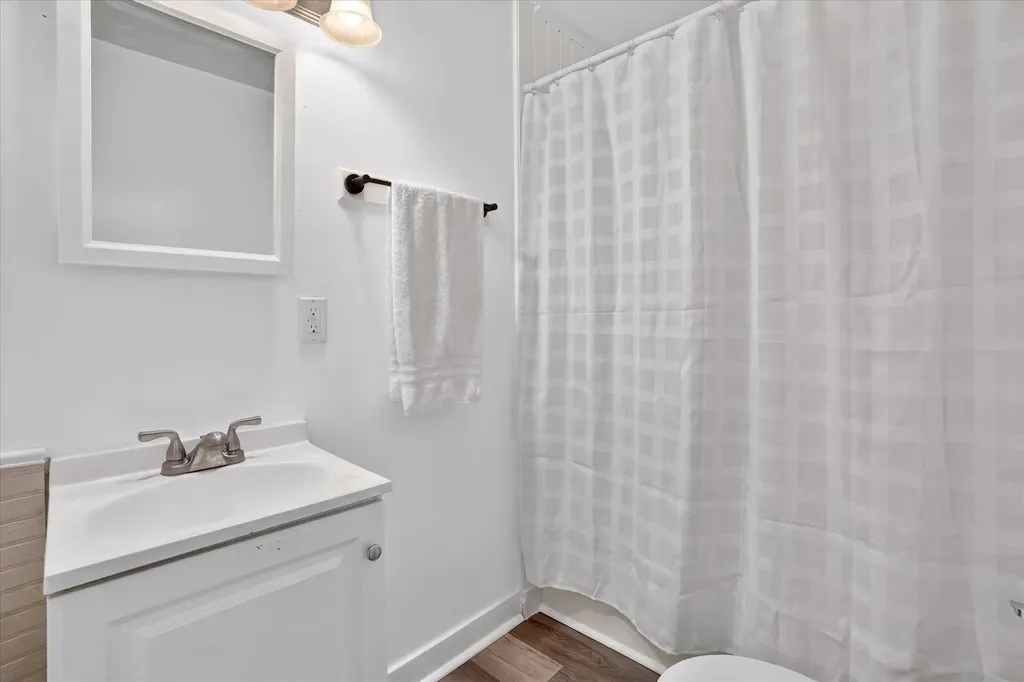618 S Magnolia Drive Lansing City MI 48912