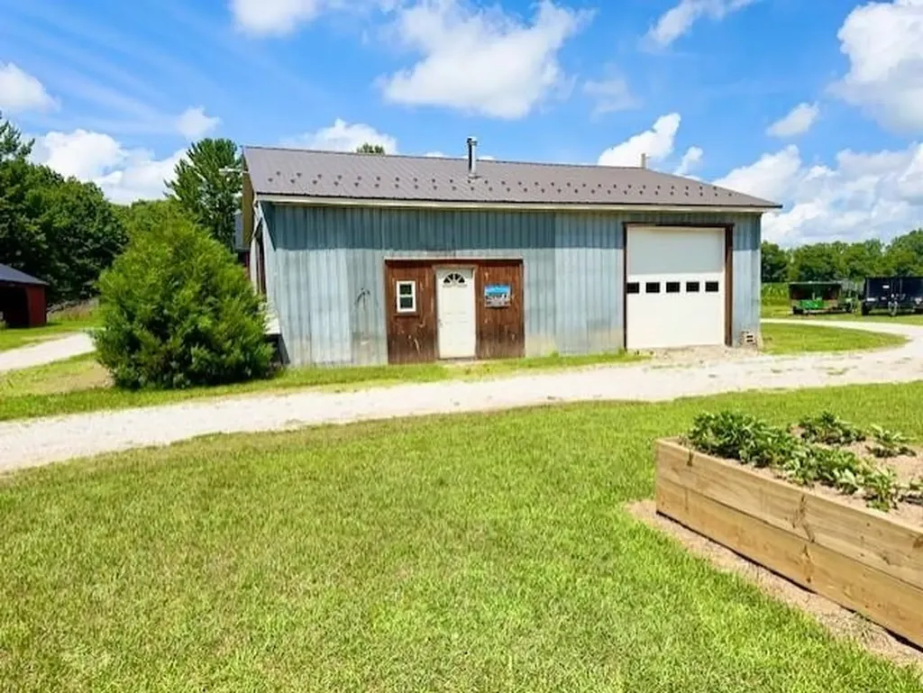 4721 E Sidney Road Evergreen Township MI 48888