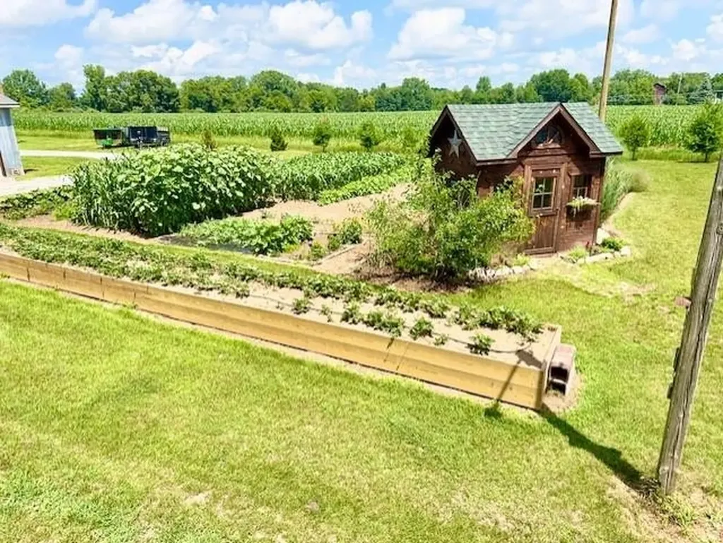4721 E Sidney Road Evergreen Township MI 48888