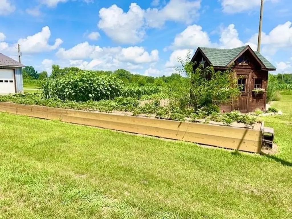 4721 E Sidney Road Evergreen Township MI 48888