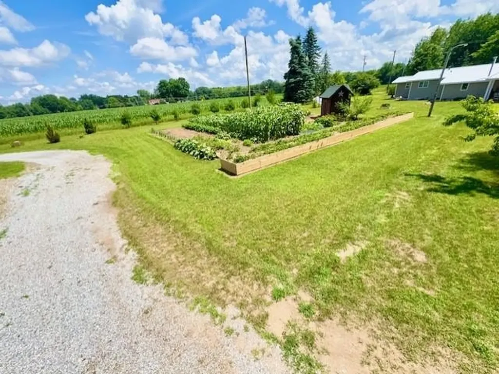 4721 E Sidney Road Evergreen Township MI 48888