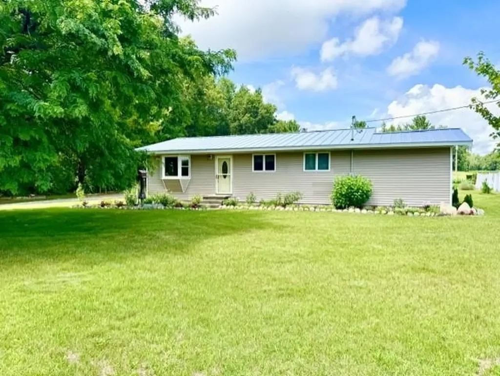 4721 E Sidney Road Evergreen Township MI 48888