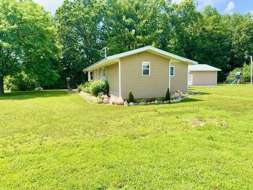 4721 E Sidney Road Evergreen Township MI 48888