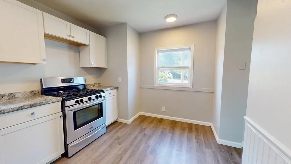 104 Bradley Midland City MI 48640